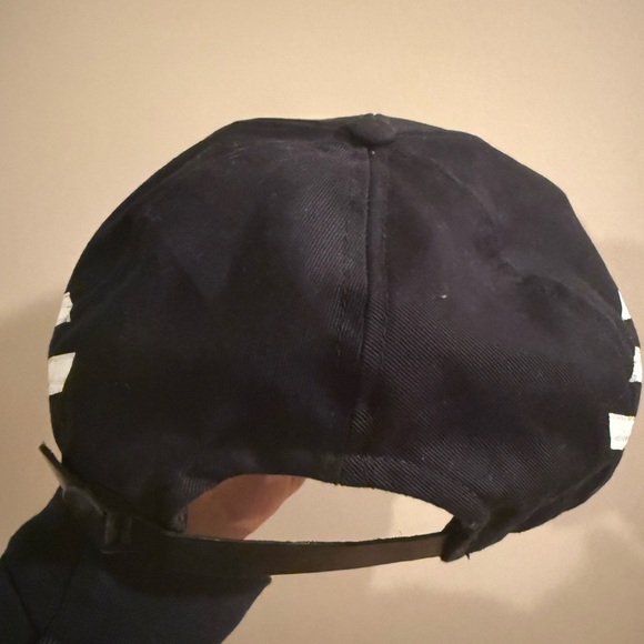 Off-White Black Cap with White Diagonal Stripes - Picture 4 of 7